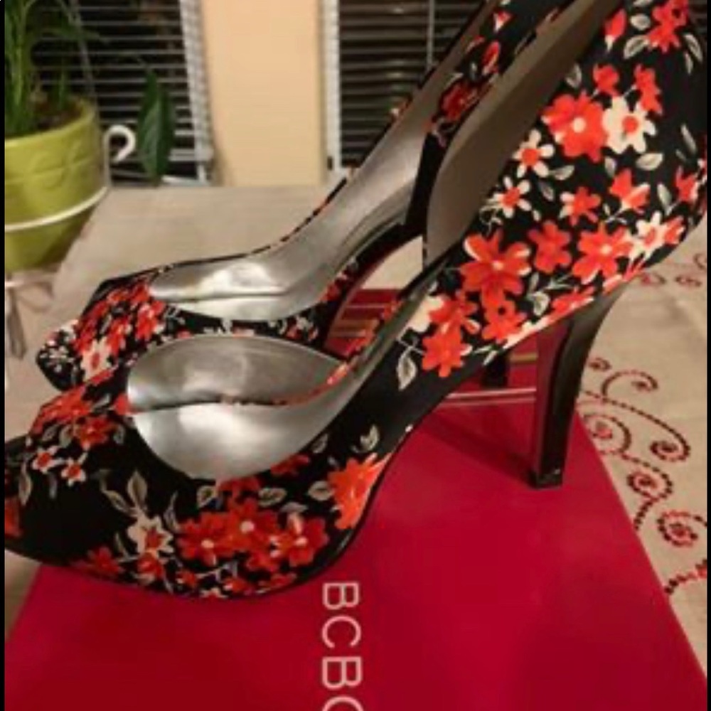 Jessica Simpson high heels